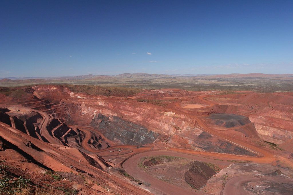 iron oren mine pit